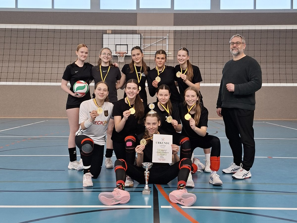 Titelbild für Beitrag: Unsere Volleyballmädels fahren zum Bundesfinale nach Berlin!