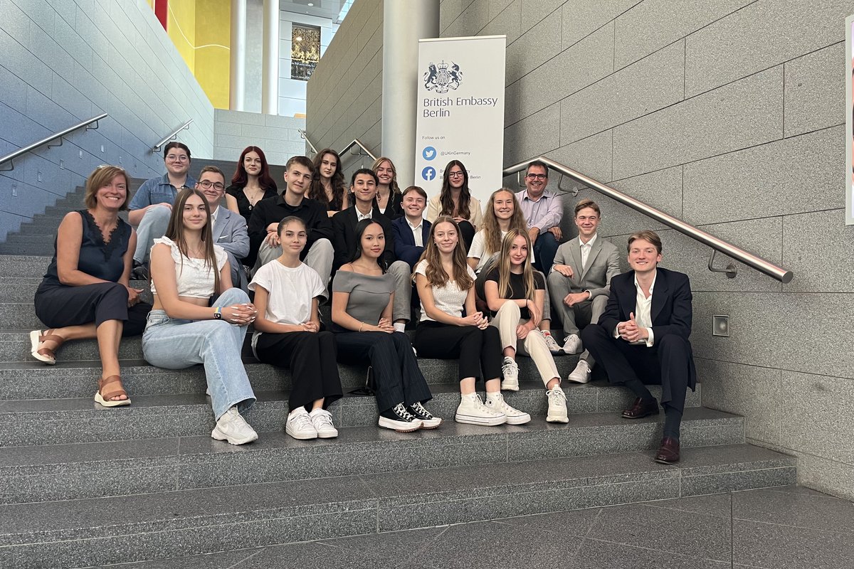 Titelbild für Beitrag: Besonderer Besuch in der Britischen Botschaft