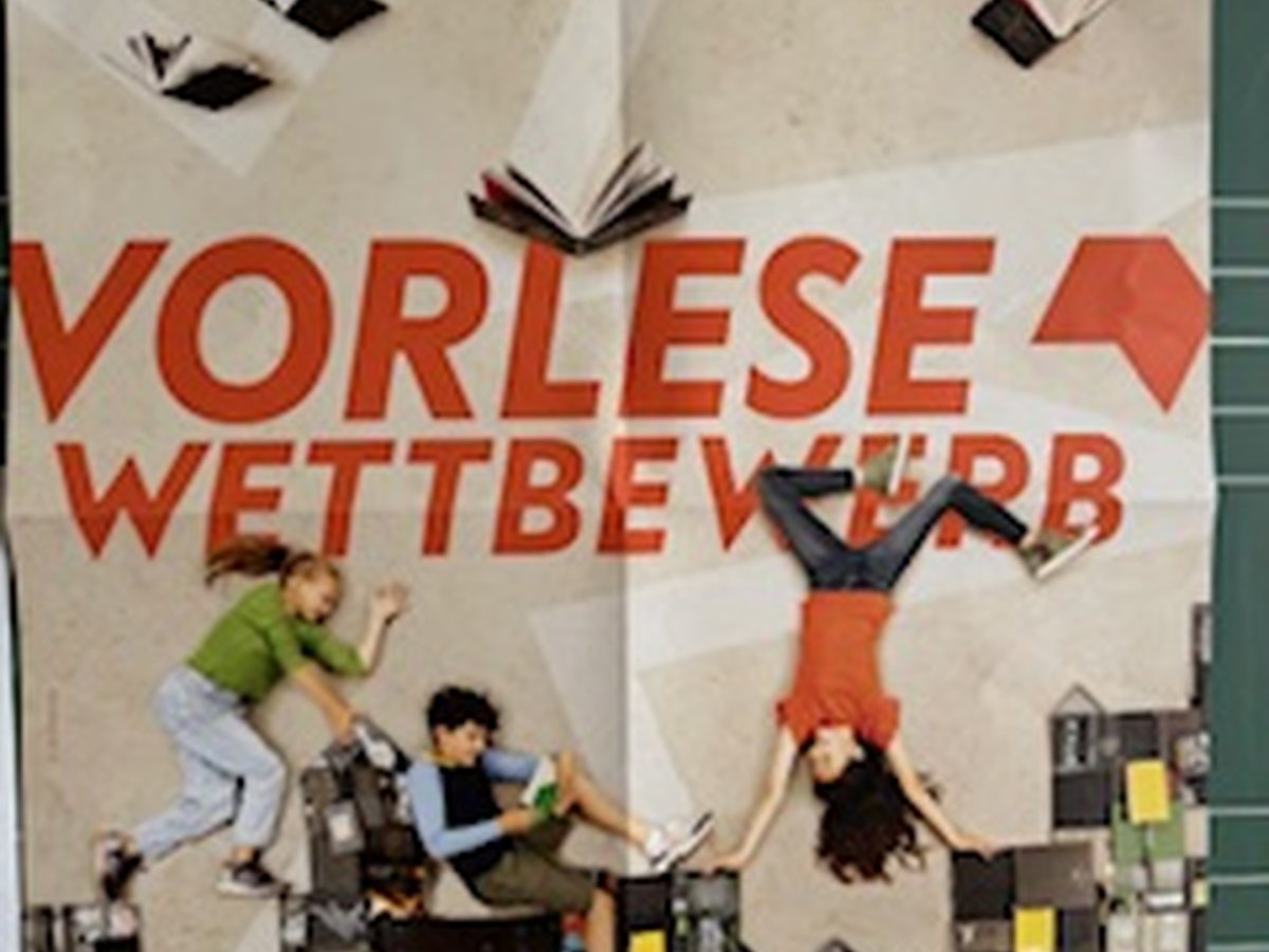 Titelbild für Beitrag: Wenn Bücher lebendig werden – der Vorlesewettbewerb der 6. Klassen 2025 am Liborius-Gymnasium