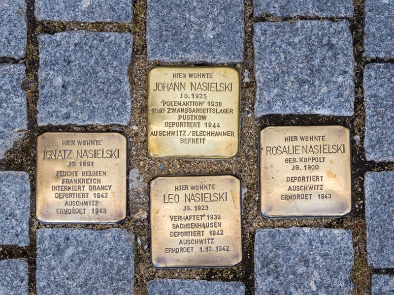 Titelbild für Beitrag: Gedenkveranstaltung zur Verlegung eines neuen Stolpersteins in der Langen Gasse